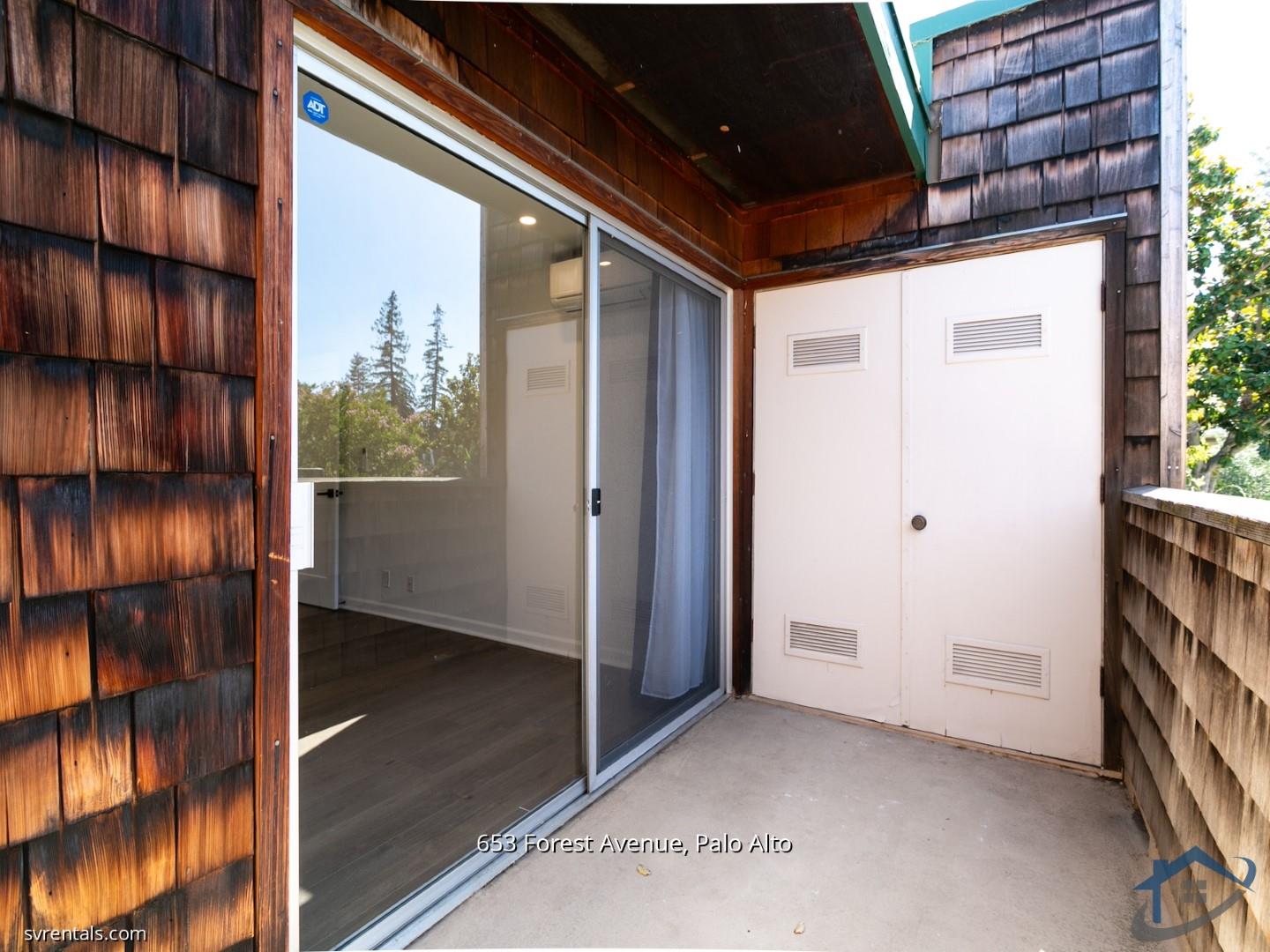 Detail Gallery Image 15 of 19 For 653 Forest Ave, Palo Alto,  CA 94301 - 2 Beds | 1/1 Baths