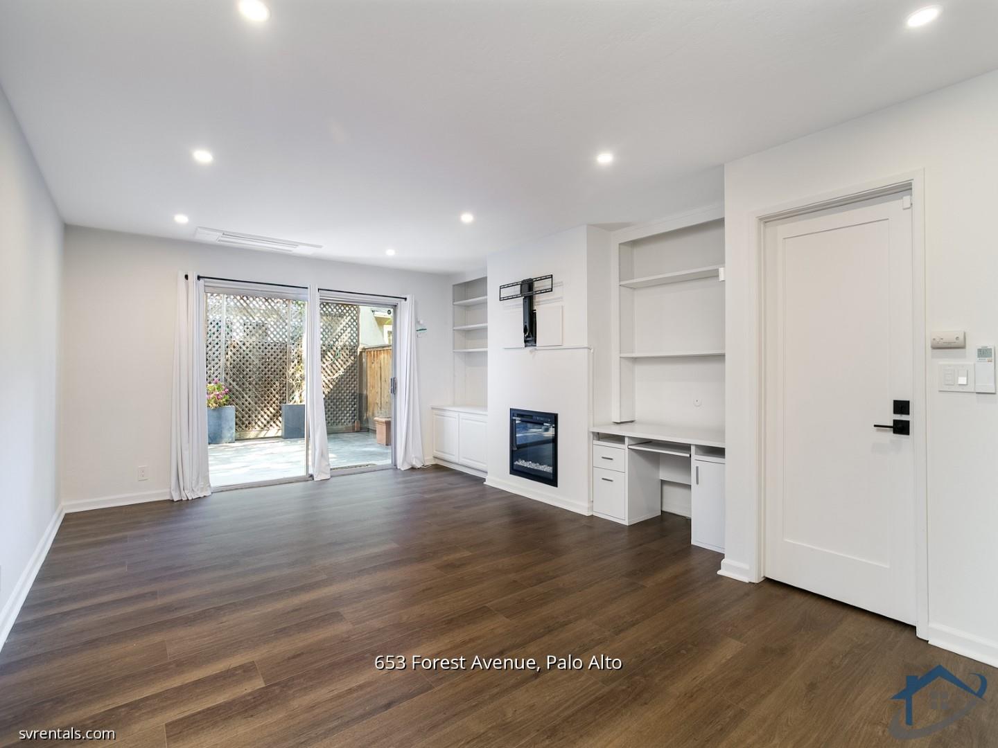 Detail Gallery Image 3 of 19 For 653 Forest Ave, Palo Alto,  CA 94301 - 2 Beds | 1/1 Baths