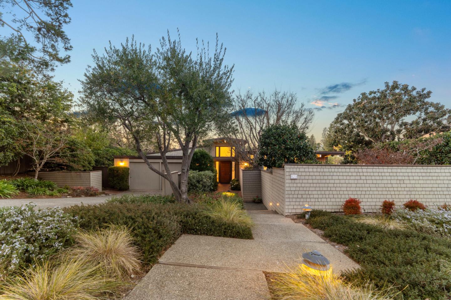 Detail Gallery Image 2 of 57 For 823 Sonoma Ter, Stanford,  CA 94305 - 3 Beds | 2 Baths