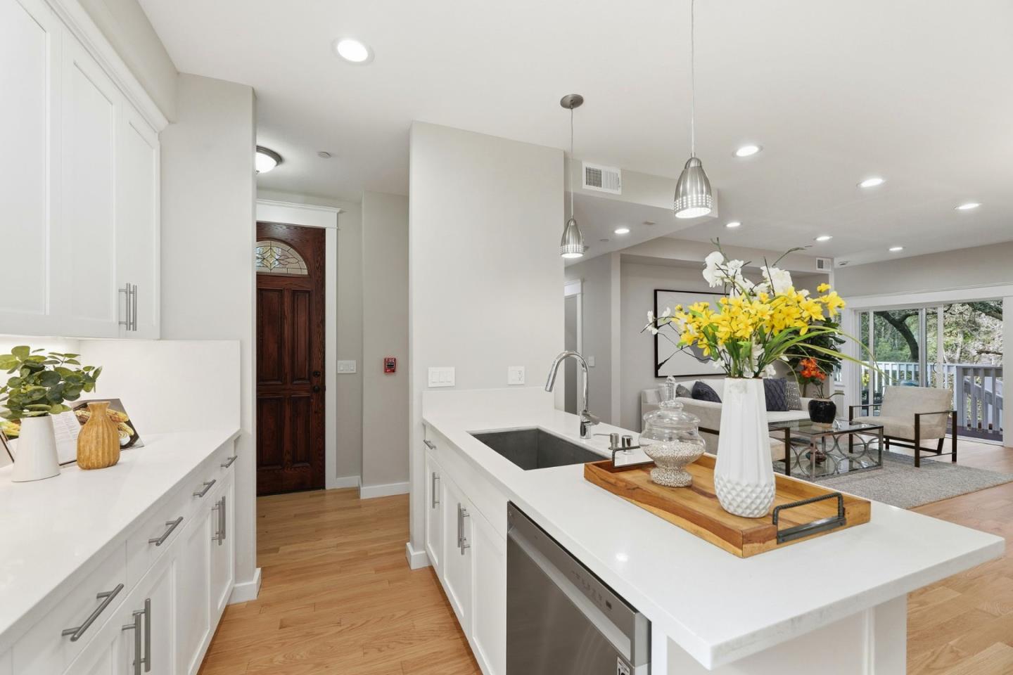 Detail Gallery Image 4 of 30 For 14637 Big Basin Way, Saratoga,  CA 95070 - 3 Beds | 3/1 Baths