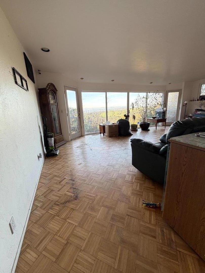 Detail Gallery Image 8 of 45 For 6078 Skyline Dr, El Sobrante,  CA 94803 - 3 Beds | 2 Baths