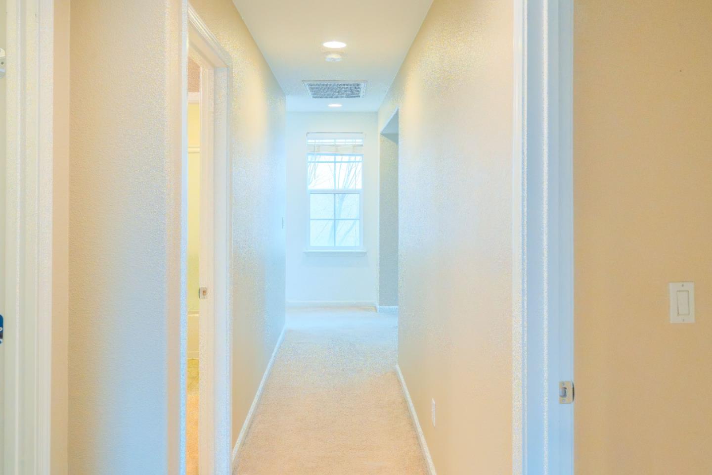 Detail Gallery Image 14 of 31 For 225 Montevina Way, Hayward,  CA 94545 - 3 Beds | 2/1 Baths