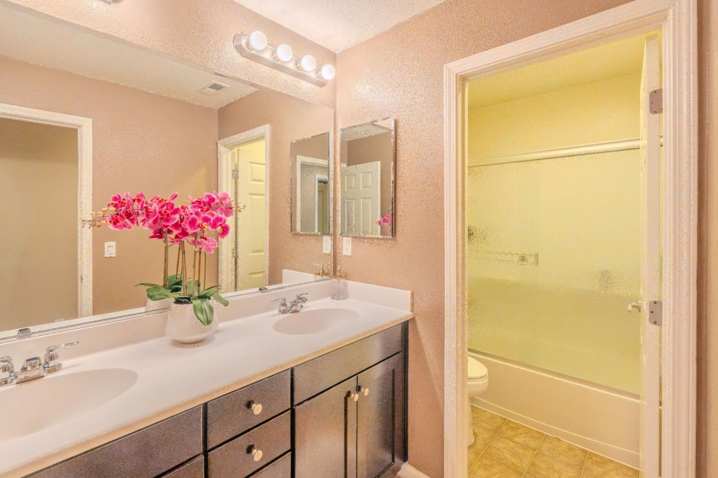 Detail Gallery Image 18 of 31 For 225 Montevina Way, Hayward,  CA 94545 - 3 Beds | 2/1 Baths