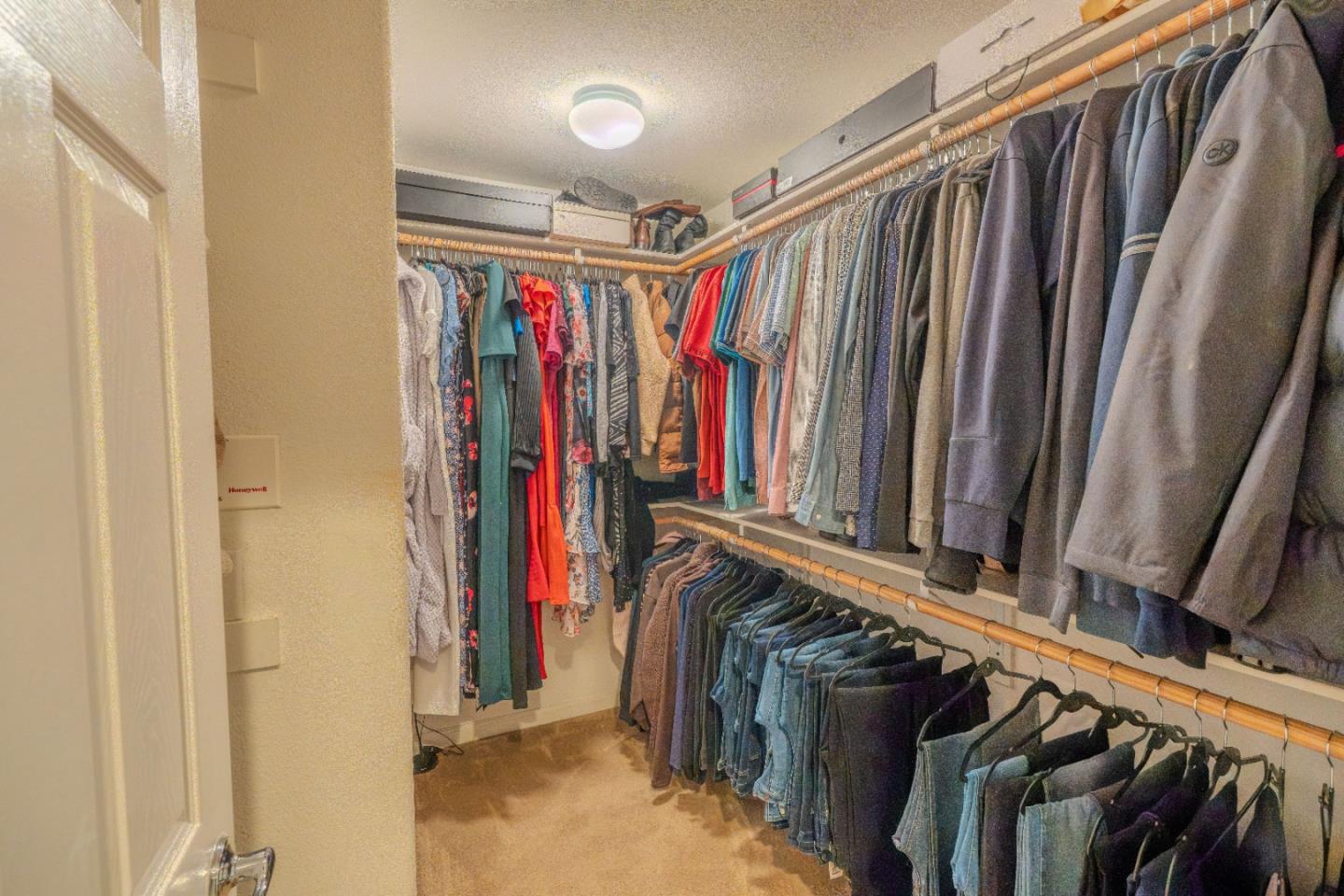 Detail Gallery Image 19 of 31 For 225 Montevina Way, Hayward,  CA 94545 - 3 Beds | 2/1 Baths