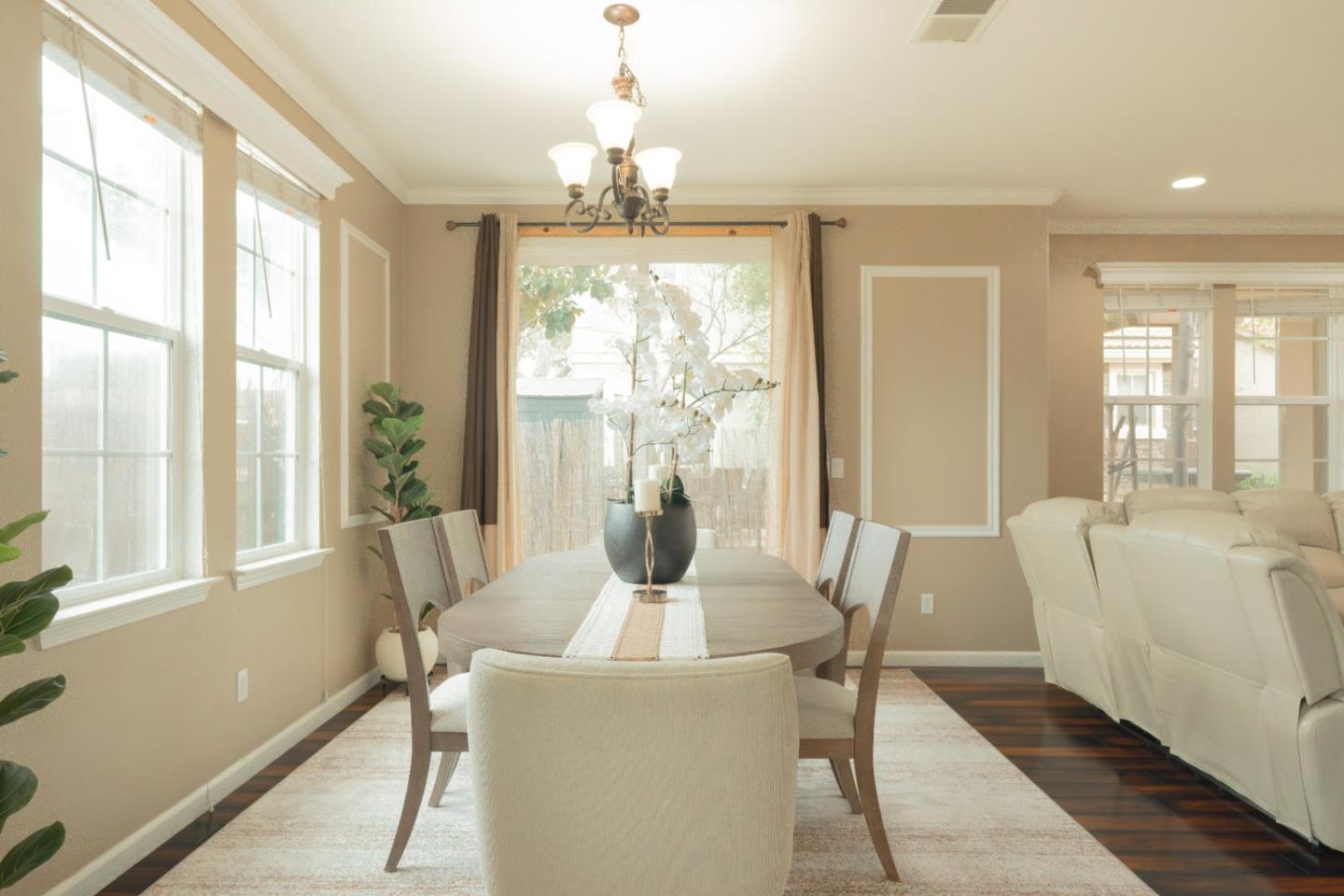 Detail Gallery Image 7 of 31 For 225 Montevina Way, Hayward,  CA 94545 - 3 Beds | 2/1 Baths