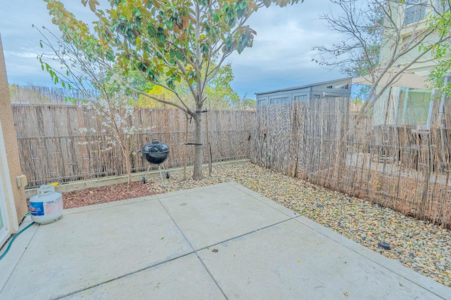 Detail Gallery Image 9 of 31 For 225 Montevina Way, Hayward,  CA 94545 - 3 Beds | 2/1 Baths