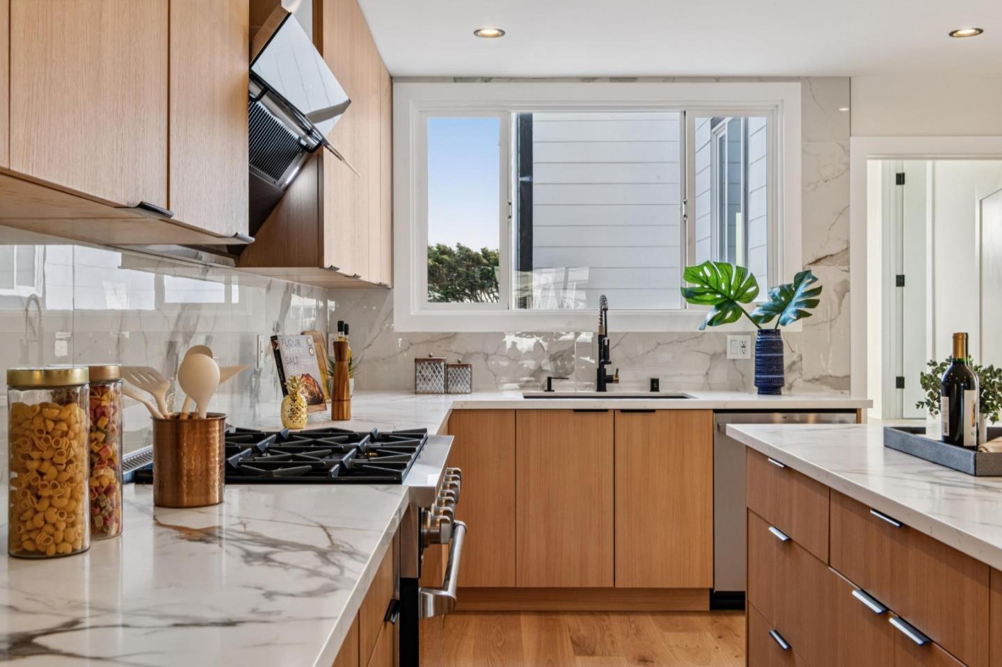 Detail Gallery Image 26 of 73 For 4329 Pacheco St, San Francisco,  CA 94116 - 4 Beds | 4 Baths