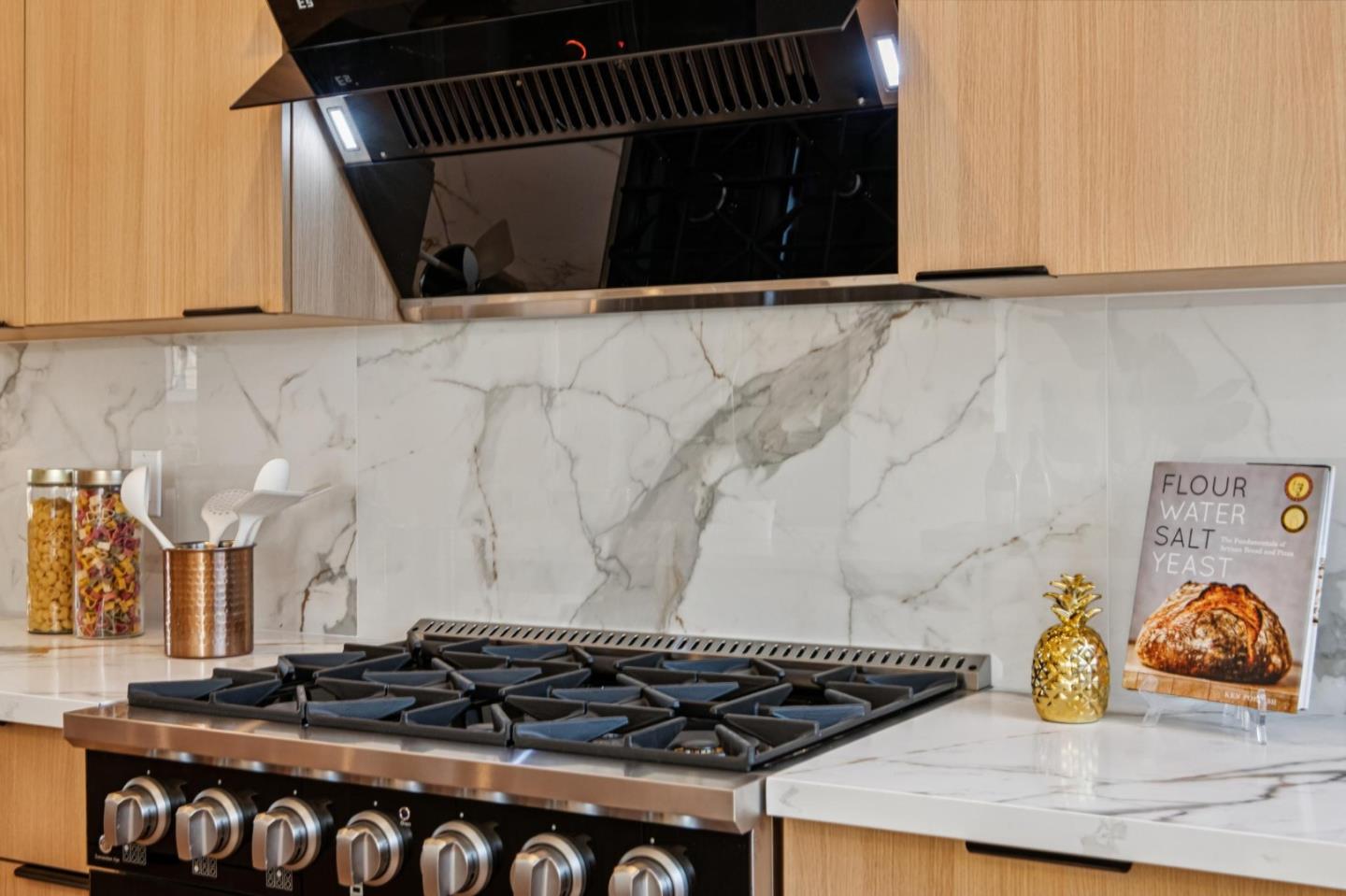 Detail Gallery Image 29 of 73 For 4329 Pacheco St, San Francisco,  CA 94116 - 4 Beds | 4 Baths