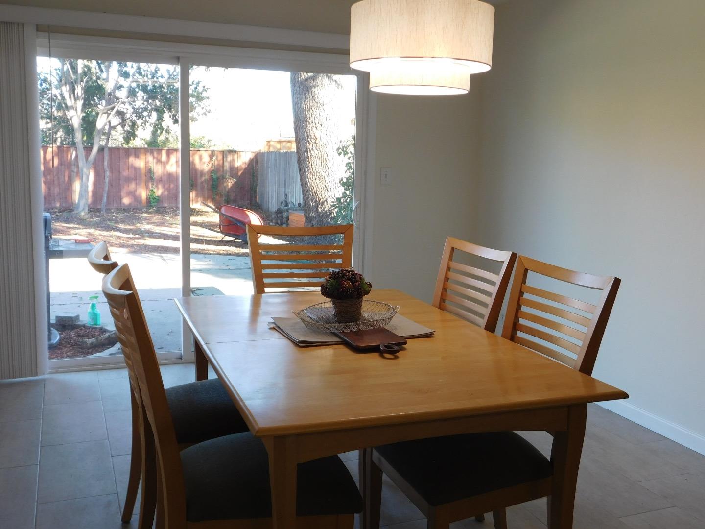 Detail Gallery Image 6 of 21 For 1520 Arkell Rd, Walnut Creek,  CA 94598 - 4 Beds | 2 Baths