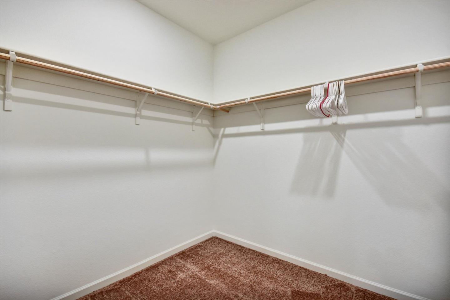 Detail Gallery Image 21 of 34 For 2160 Fuchsia Dr, Hollister,  CA 95023 - 4 Beds | 3 Baths