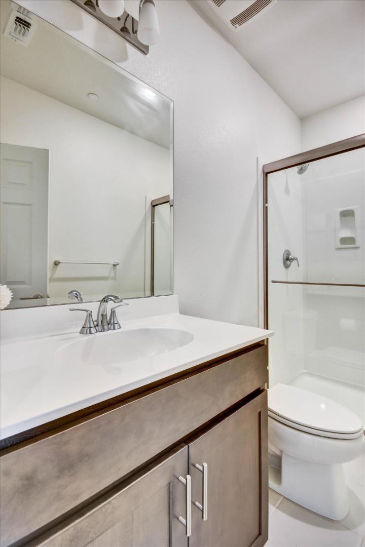 Detail Gallery Image 33 of 34 For 2160 Fuchsia Dr, Hollister,  CA 95023 - 4 Beds | 3 Baths