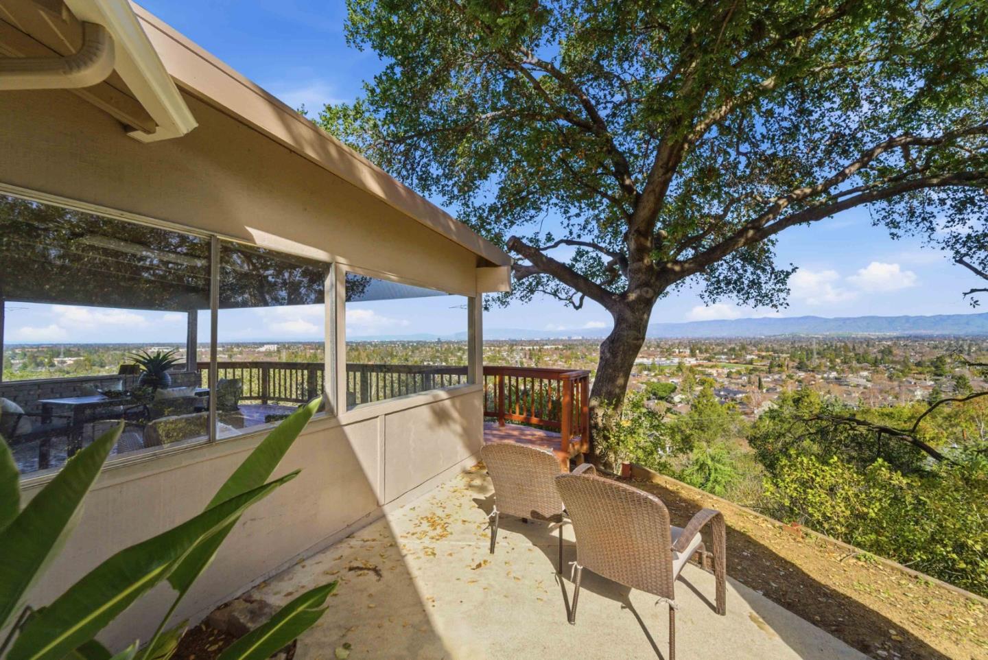 Detail Gallery Image 3 of 30 For 15245 Francis Oaks Way, Los Gatos,  CA 95032 - 2 Beds | 1/1 Baths