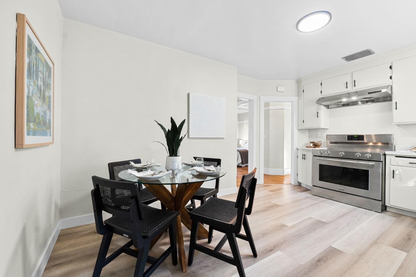 Detail Gallery Image 17 of 35 For 807 Brooklyn Ave, Oakland,  CA 94606 - 3 Beds | 1 Baths