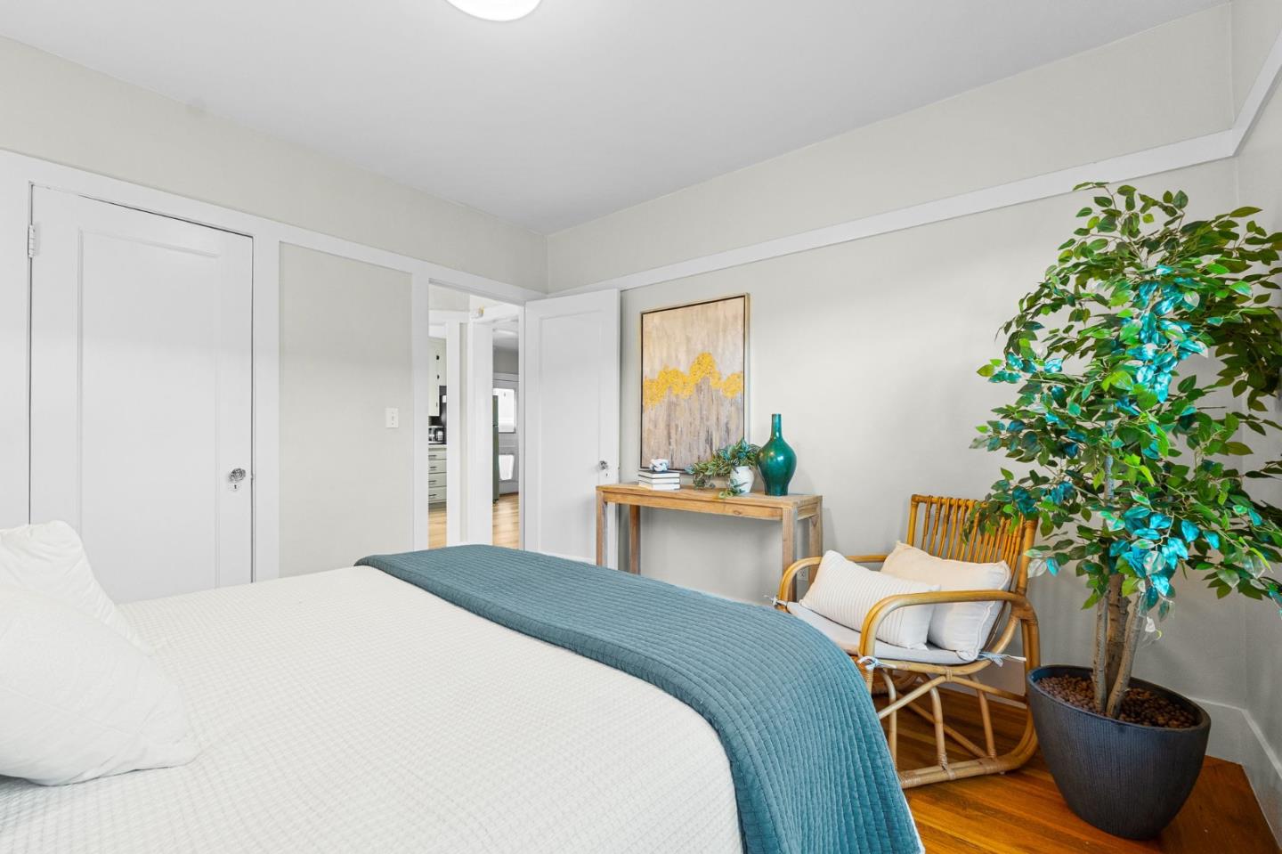 Detail Gallery Image 19 of 35 For 807 Brooklyn Ave, Oakland,  CA 94606 - 3 Beds | 1 Baths