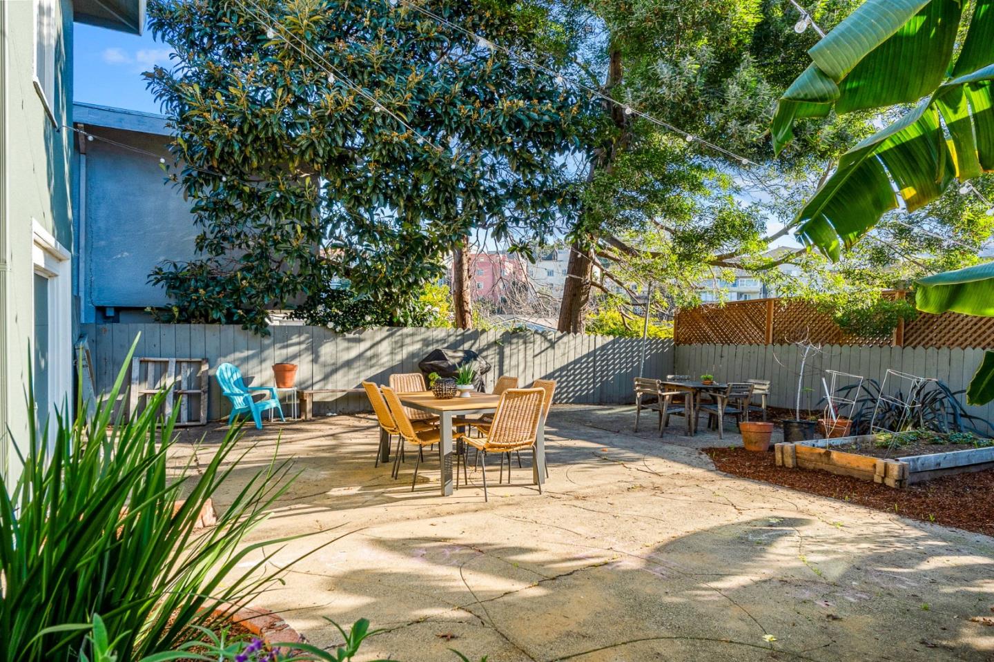 Detail Gallery Image 27 of 35 For 807 Brooklyn Ave, Oakland,  CA 94606 - 3 Beds | 1 Baths