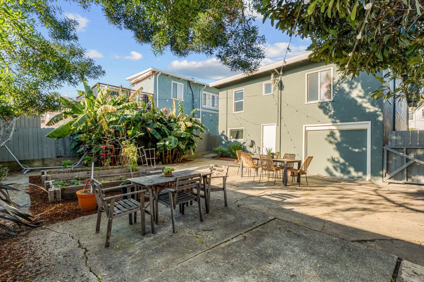 Detail Gallery Image 29 of 35 For 807 Brooklyn Ave, Oakland,  CA 94606 - 3 Beds | 1 Baths