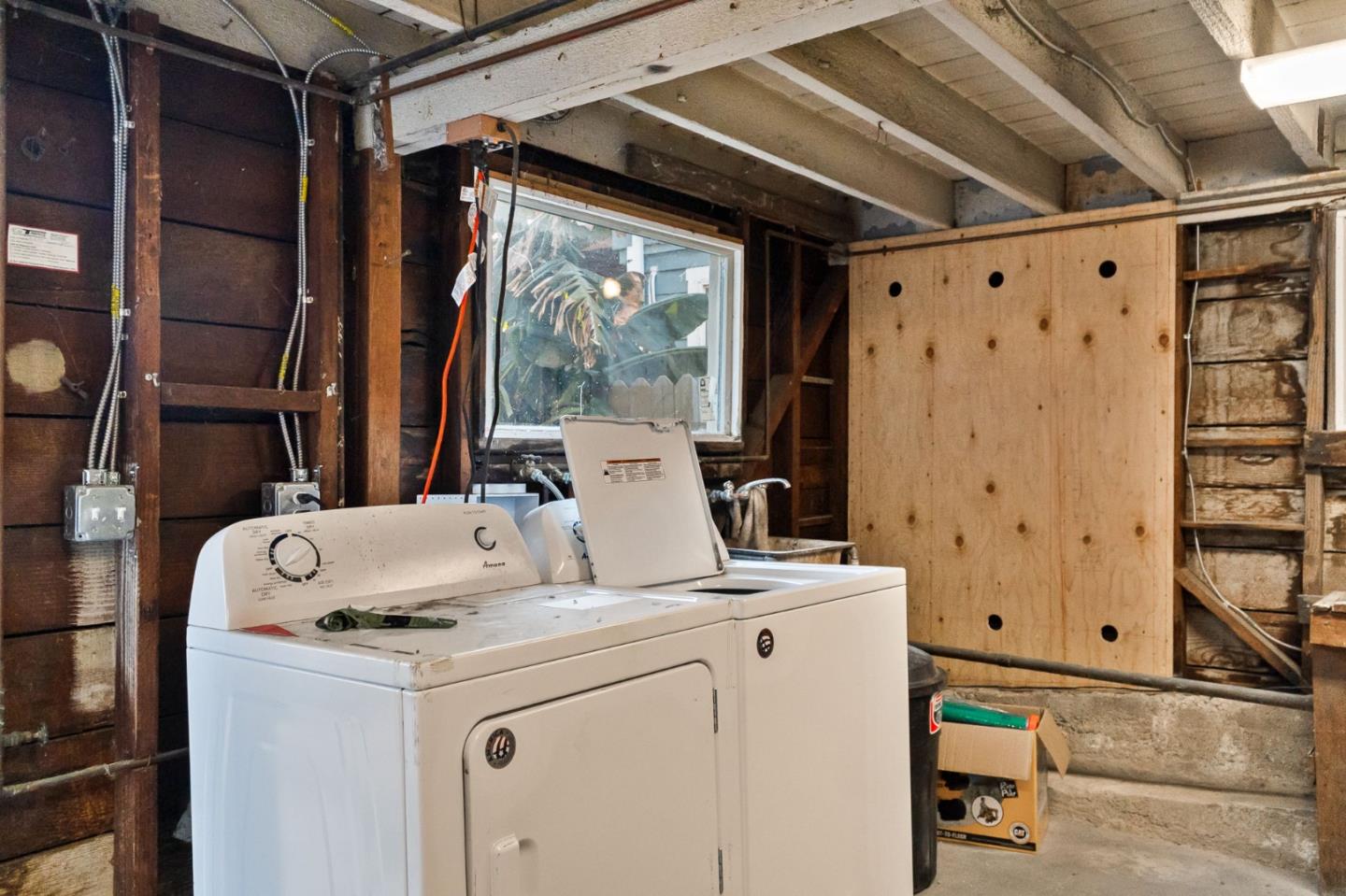 Detail Gallery Image 35 of 35 For 807 Brooklyn Ave, Oakland,  CA 94606 - 3 Beds | 1 Baths