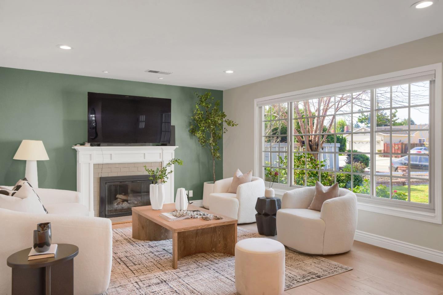 Detail Gallery Image 4 of 38 For 848 Corlista Dr, San Jose,  CA 95128 - 3 Beds | 2/1 Baths