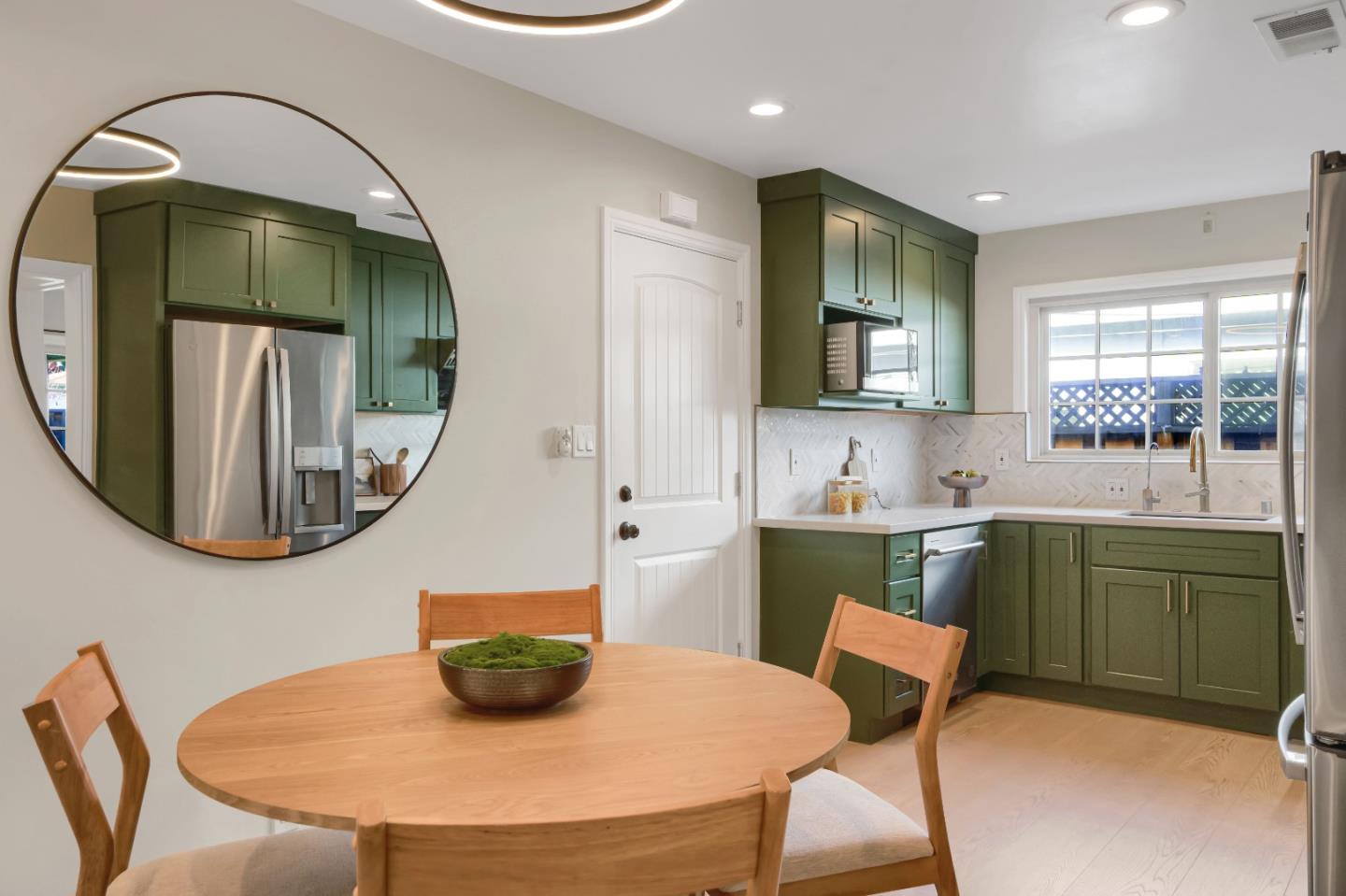 Detail Gallery Image 9 of 38 For 848 Corlista Dr, San Jose,  CA 95128 - 3 Beds | 2/1 Baths