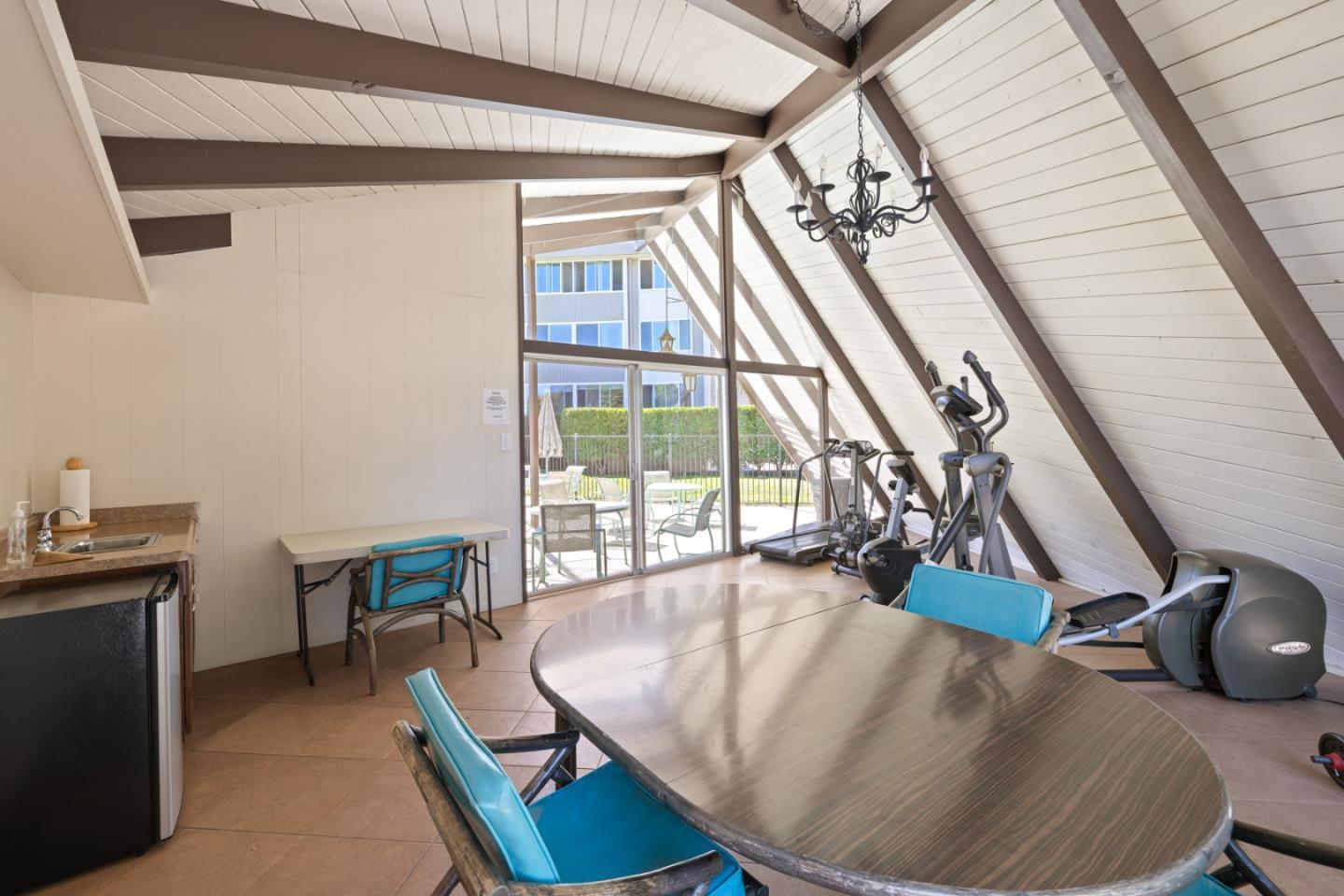 Detail Gallery Image 21 of 37 For 200 Elm St #107,  San Mateo,  CA 94401 - 1 Beds | 1 Baths