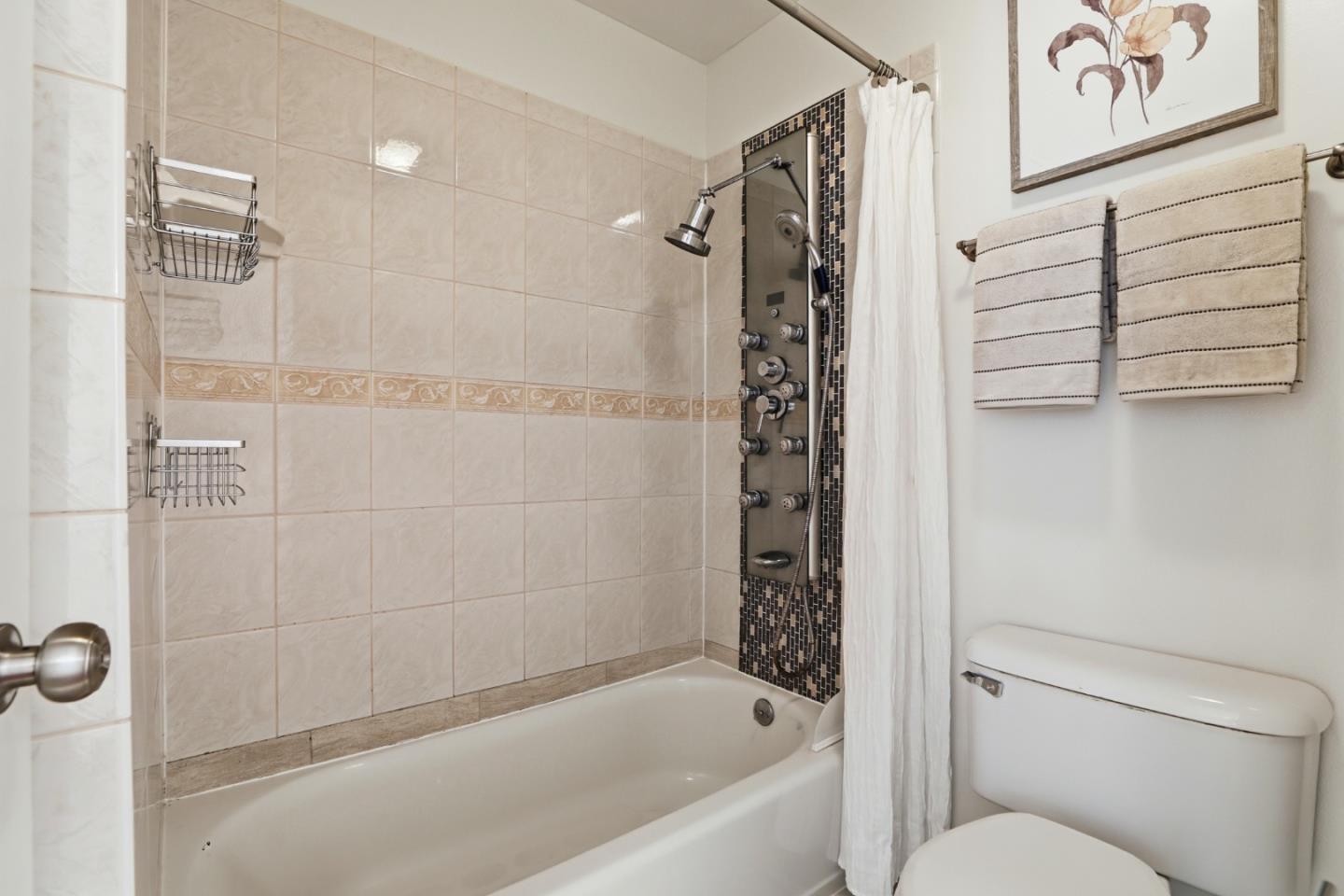 Detail Gallery Image 19 of 67 For 3027 Kaiser Dr #D,  Santa Clara,  CA 95051 - 3 Beds | 2/1 Baths
