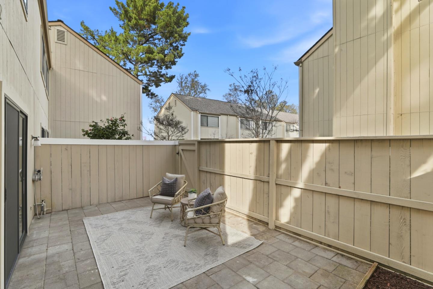 Detail Gallery Image 28 of 67 For 3027 Kaiser Dr #D,  Santa Clara,  CA 95051 - 3 Beds | 2/1 Baths
