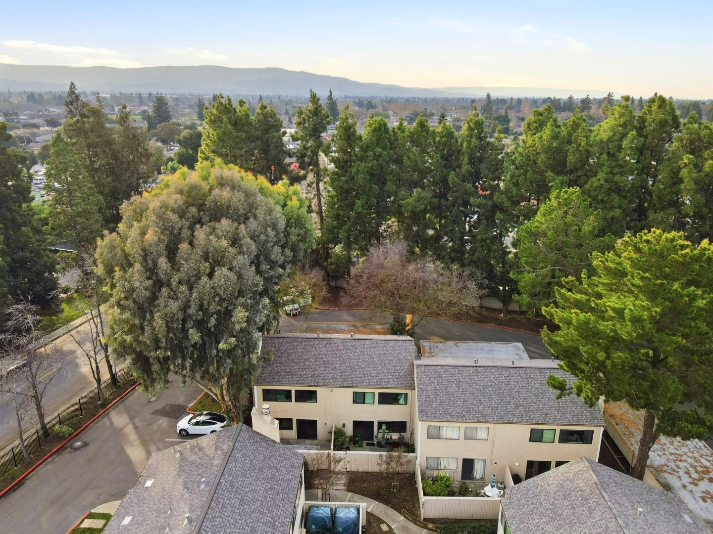 Detail Gallery Image 46 of 67 For 3027 Kaiser Dr #D,  Santa Clara,  CA 95051 - 3 Beds | 2/1 Baths