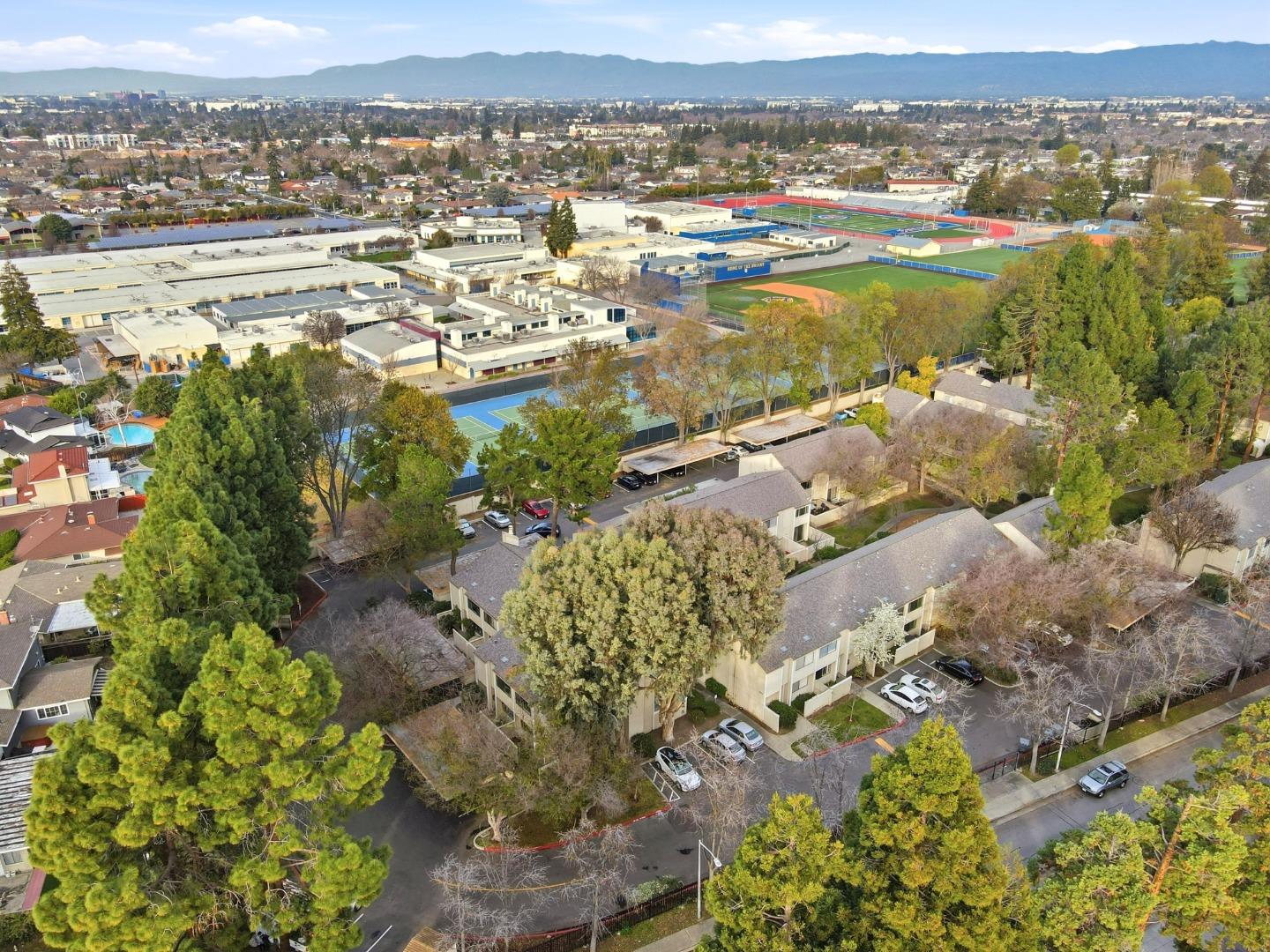 Detail Gallery Image 47 of 67 For 3027 Kaiser Dr #D,  Santa Clara,  CA 95051 - 3 Beds | 2/1 Baths