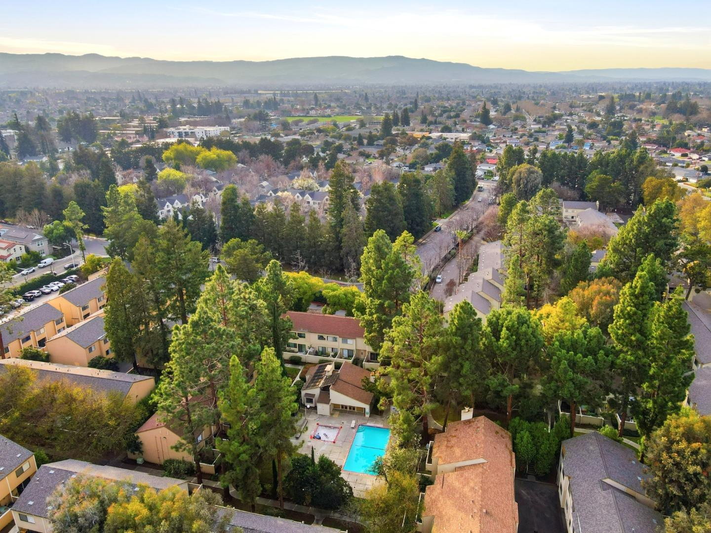 Detail Gallery Image 58 of 67 For 3027 Kaiser Dr #D,  Santa Clara,  CA 95051 - 3 Beds | 2/1 Baths