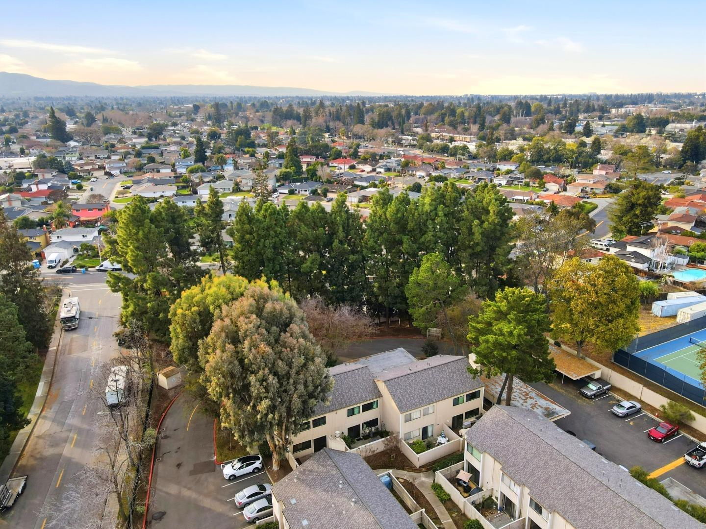 Detail Gallery Image 60 of 67 For 3027 Kaiser Dr #D,  Santa Clara,  CA 95051 - 3 Beds | 2/1 Baths