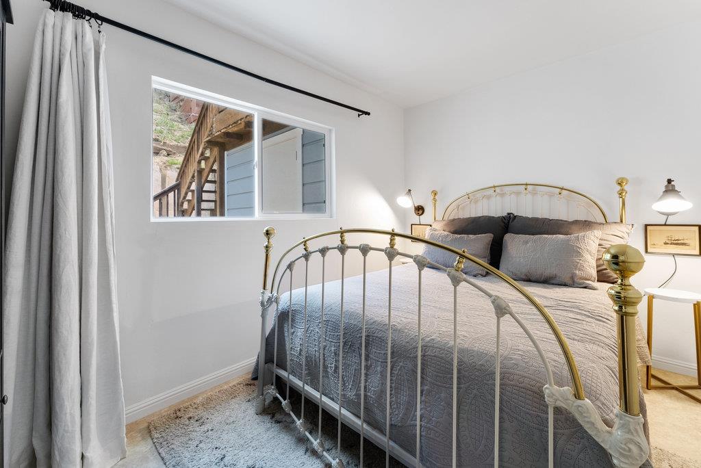 Detail Gallery Image 14 of 39 For 325 Beach Dr, Aptos,  CA 95003 - 4 Beds | 2/1 Baths