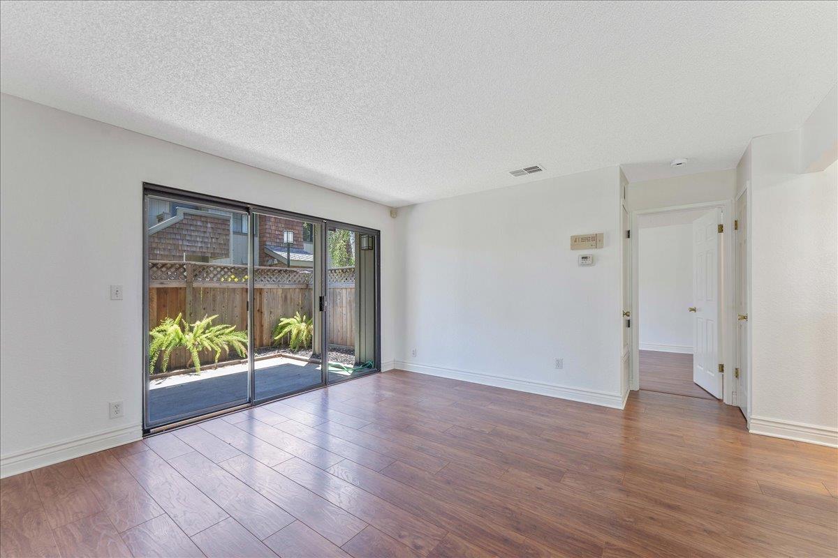 Detail Gallery Image 17 of 40 For 2004 La Terrace Cir, San Jose,  CA 95123 - 1 Beds | 1 Baths