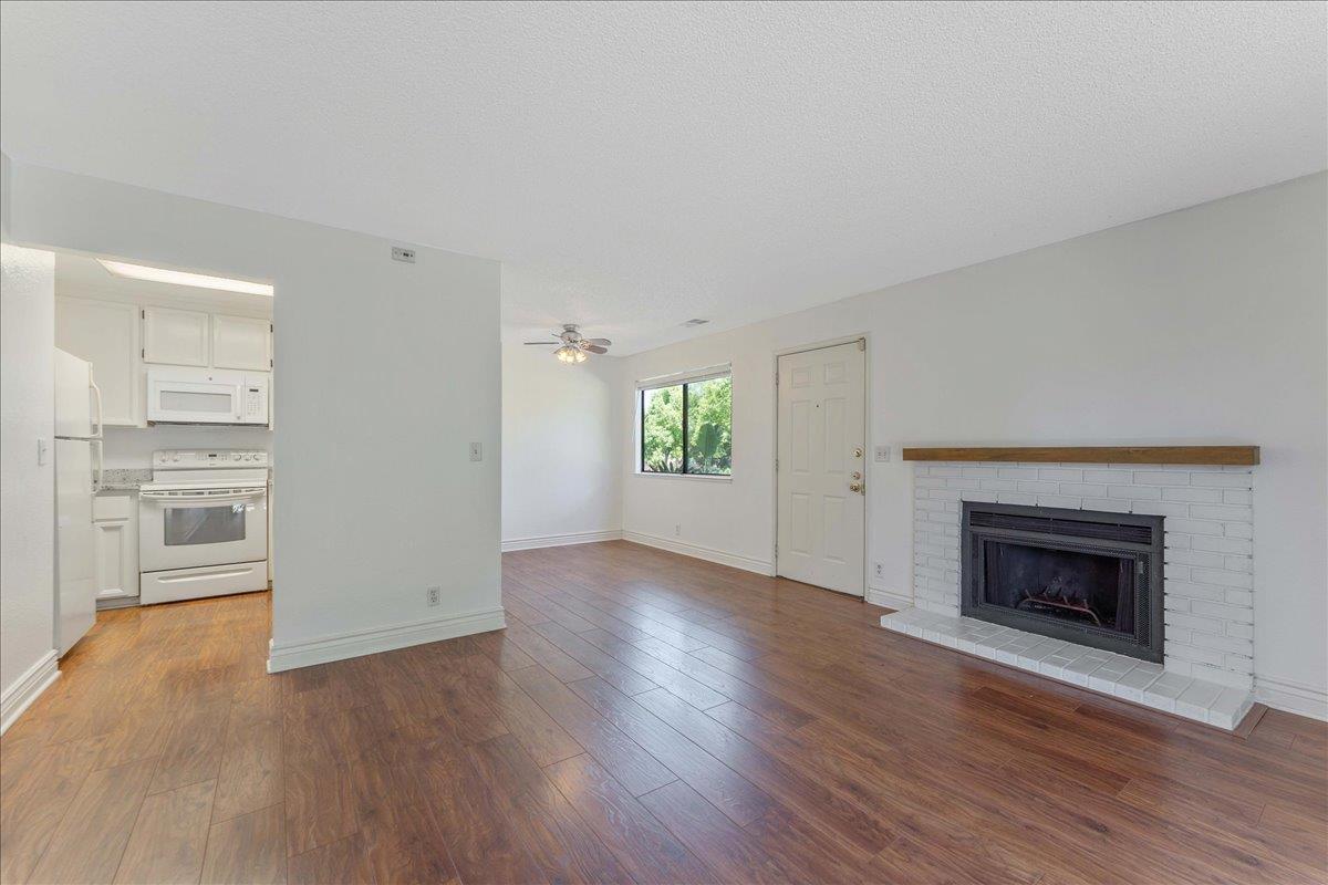 Detail Gallery Image 19 of 40 For 2004 La Terrace Cir, San Jose,  CA 95123 - 1 Beds | 1 Baths