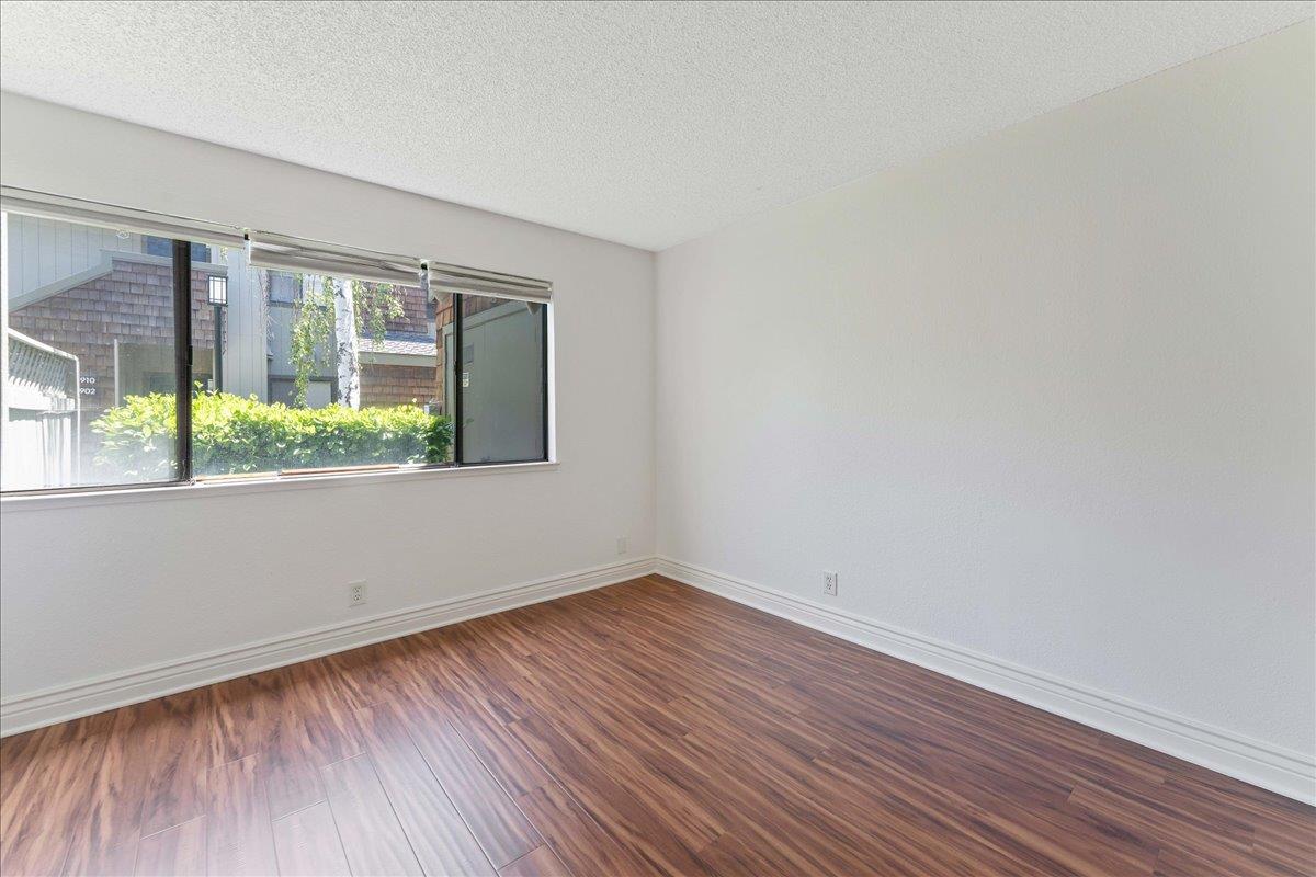 Detail Gallery Image 21 of 40 For 2004 La Terrace Cir, San Jose,  CA 95123 - 1 Beds | 1 Baths