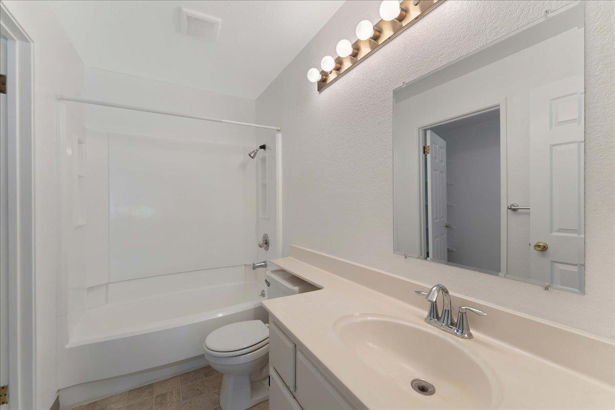 Detail Gallery Image 27 of 40 For 2004 La Terrace Cir, San Jose,  CA 95123 - 1 Beds | 1 Baths