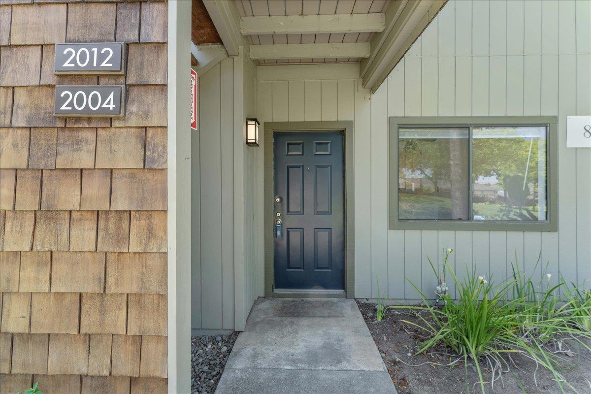 Detail Gallery Image 3 of 40 For 2004 La Terrace Cir, San Jose,  CA 95123 - 1 Beds | 1 Baths