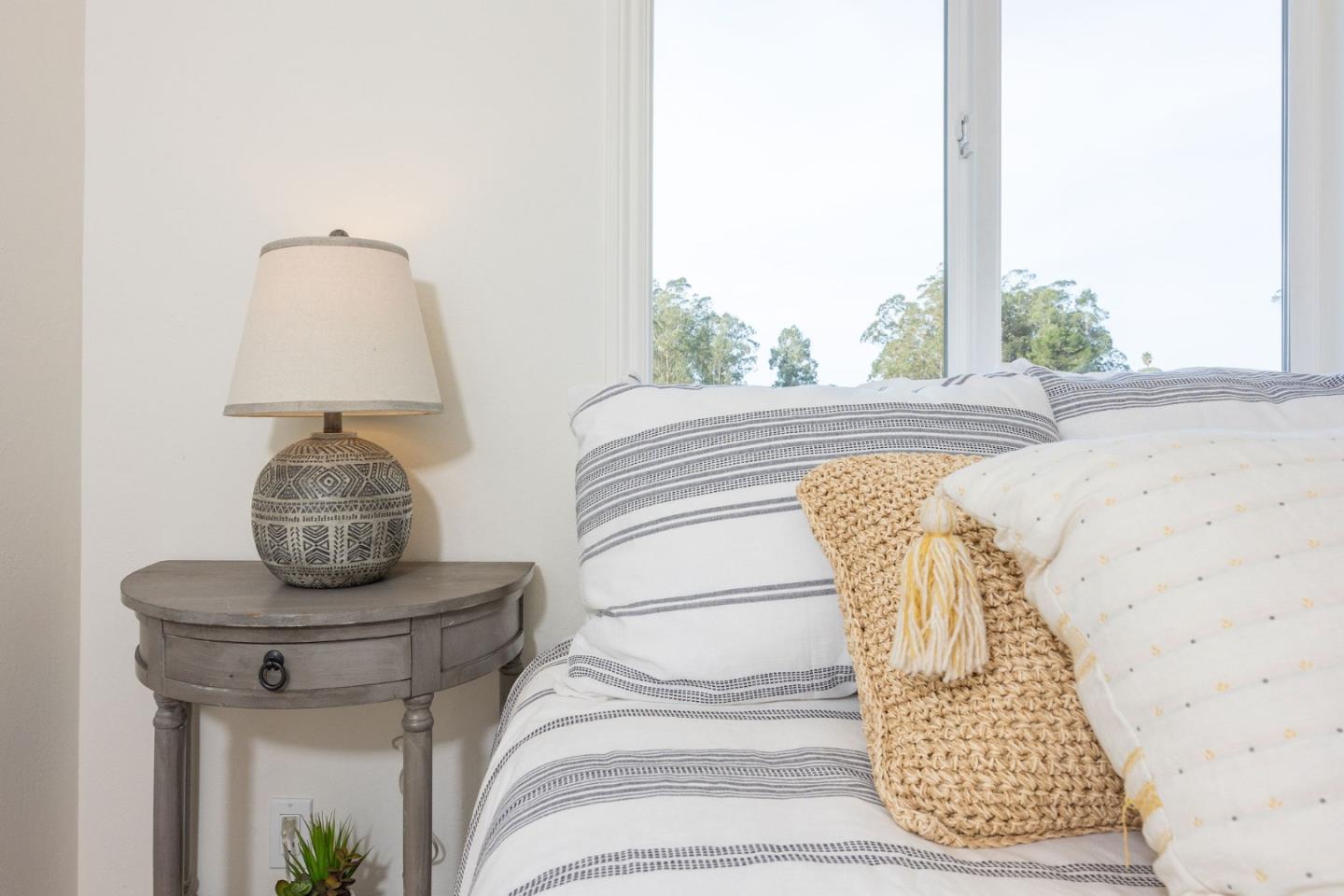 Detail Gallery Image 18 of 57 For 249 Sevilla Ave, El Granada,  CA 94018 - 4 Beds | 2 Baths