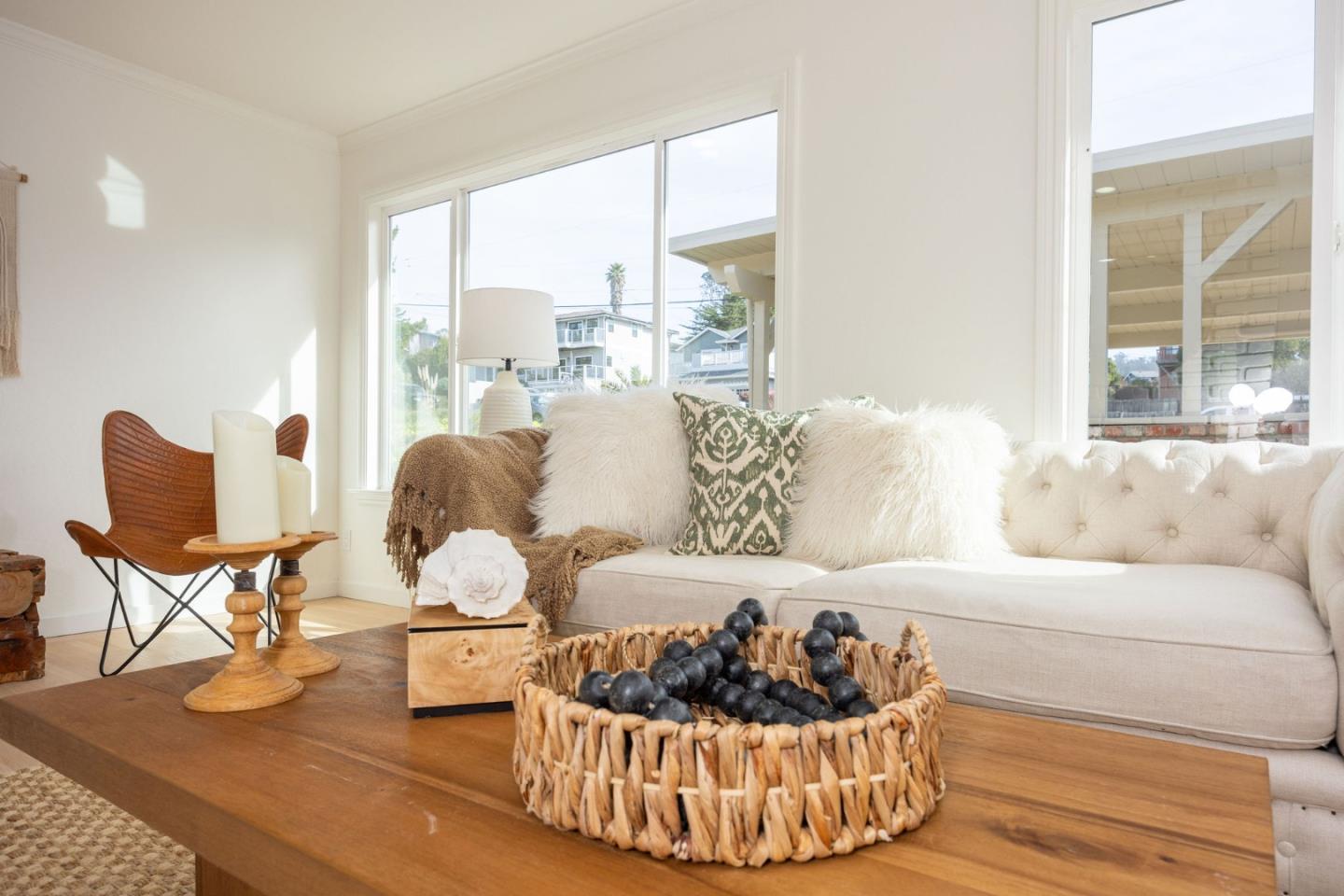 Detail Gallery Image 7 of 57 For 249 Sevilla Ave, El Granada,  CA 94018 - 4 Beds | 2 Baths