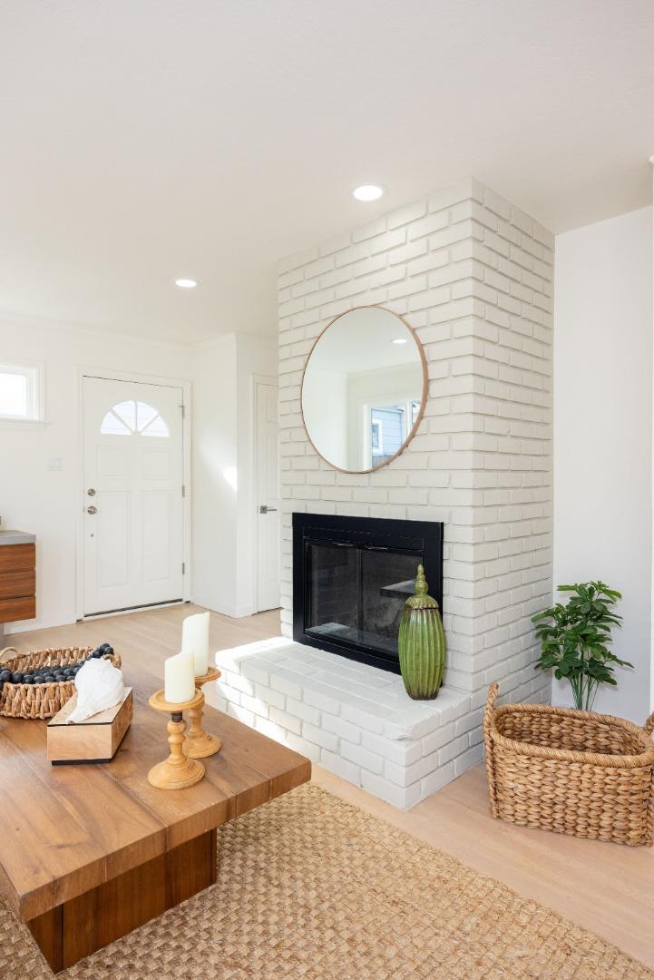 Detail Gallery Image 8 of 57 For 249 Sevilla Ave, El Granada,  CA 94018 - 4 Beds | 2 Baths