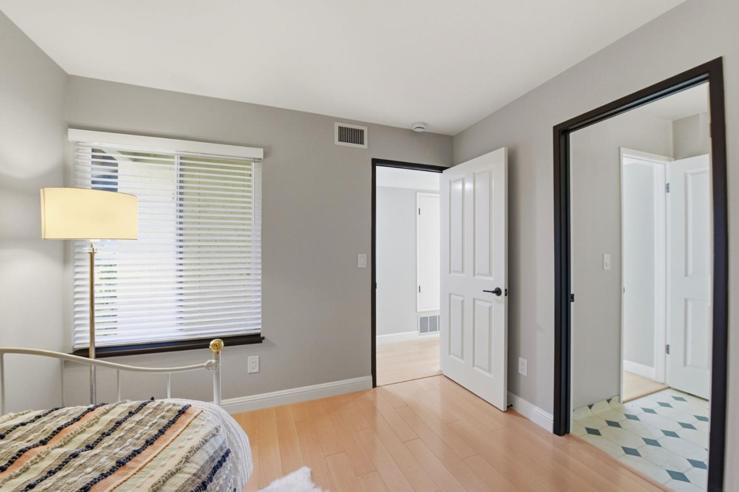 Detail Gallery Image 20 of 35 For 1116 Strayer Dr, San Jose,  CA 95129 - 2 Beds | 2 Baths