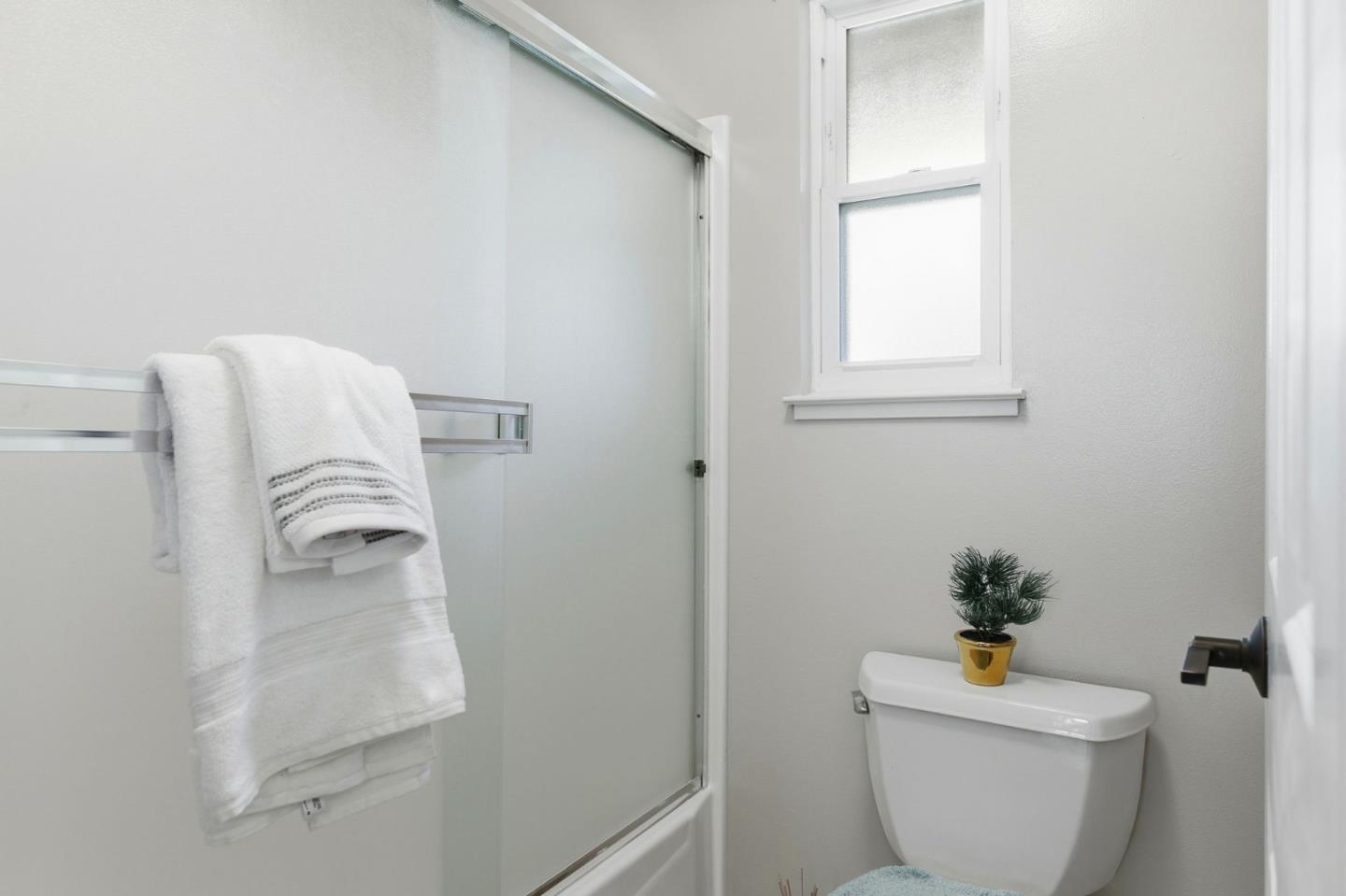 Detail Gallery Image 23 of 35 For 1116 Strayer Dr, San Jose,  CA 95129 - 2 Beds | 2 Baths