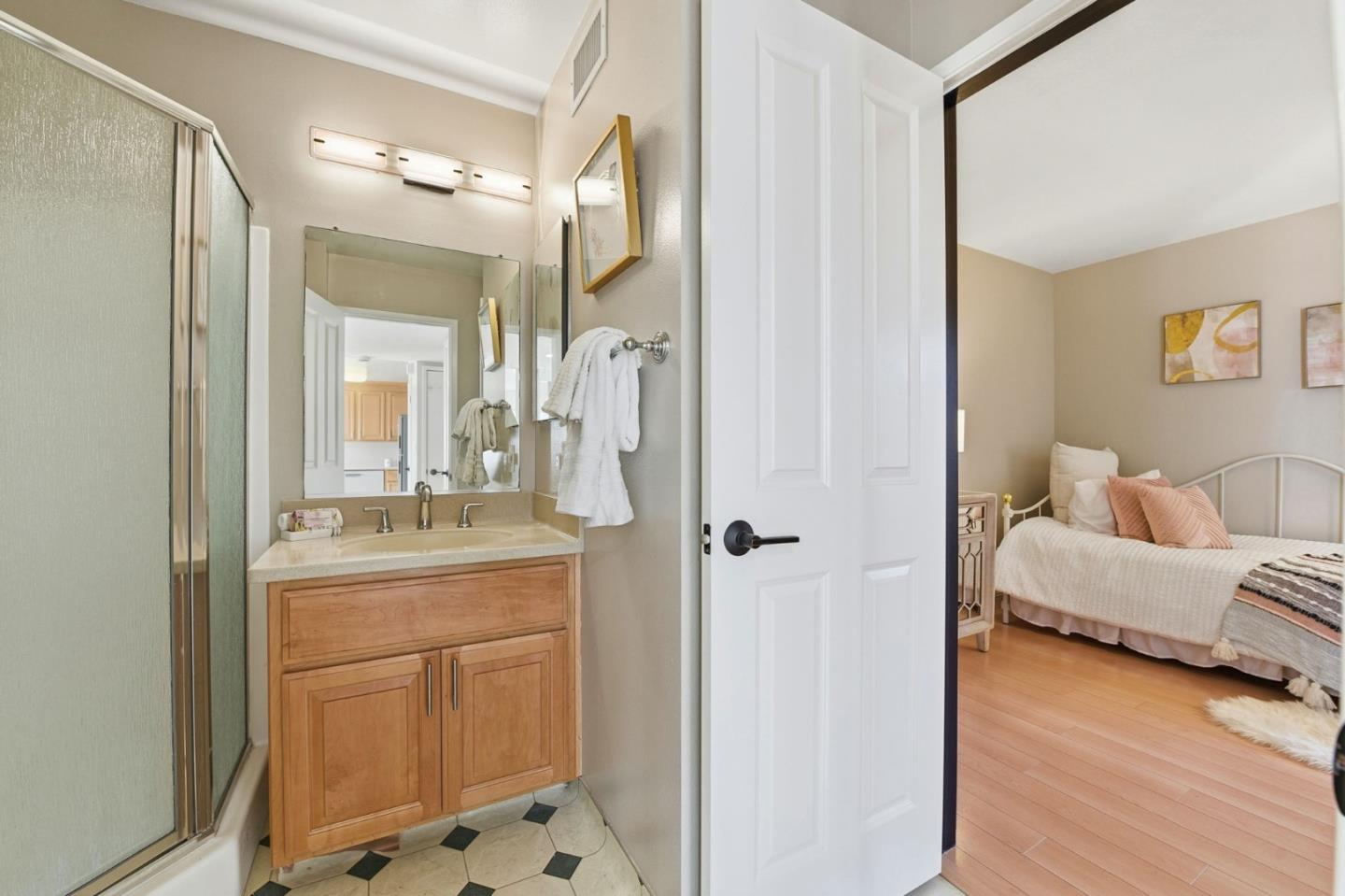 Detail Gallery Image 25 of 35 For 1116 Strayer Dr, San Jose,  CA 95129 - 2 Beds | 2 Baths