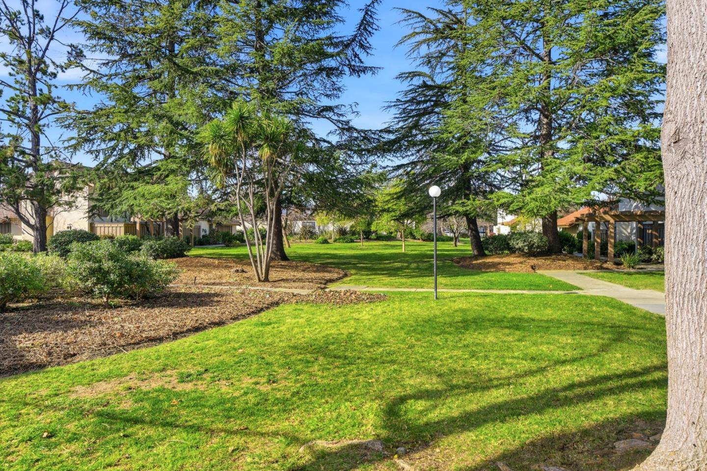 Detail Gallery Image 34 of 35 For 1116 Strayer Dr, San Jose,  CA 95129 - 2 Beds | 2 Baths