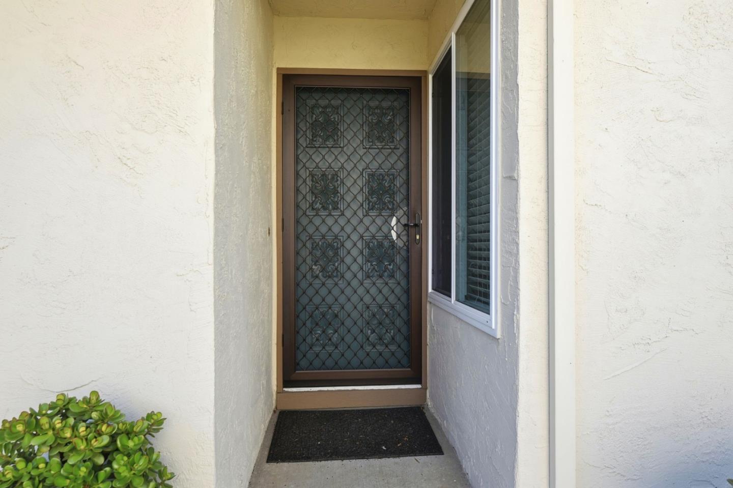 Detail Gallery Image 4 of 35 For 1116 Strayer Dr, San Jose,  CA 95129 - 2 Beds | 2 Baths