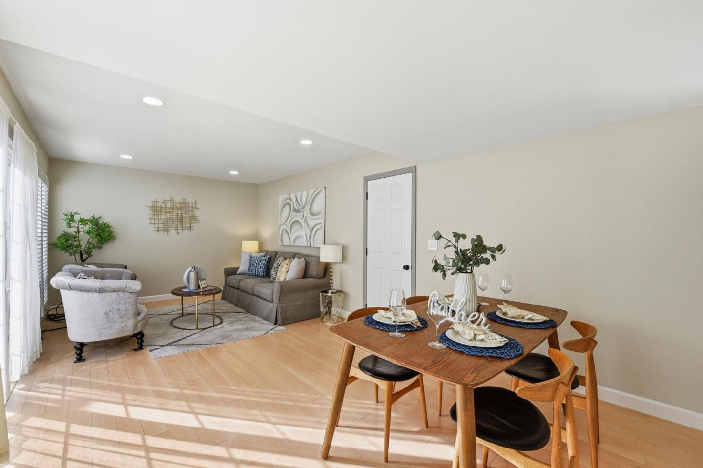 Detail Gallery Image 9 of 35 For 1116 Strayer Dr, San Jose,  CA 95129 - 2 Beds | 2 Baths