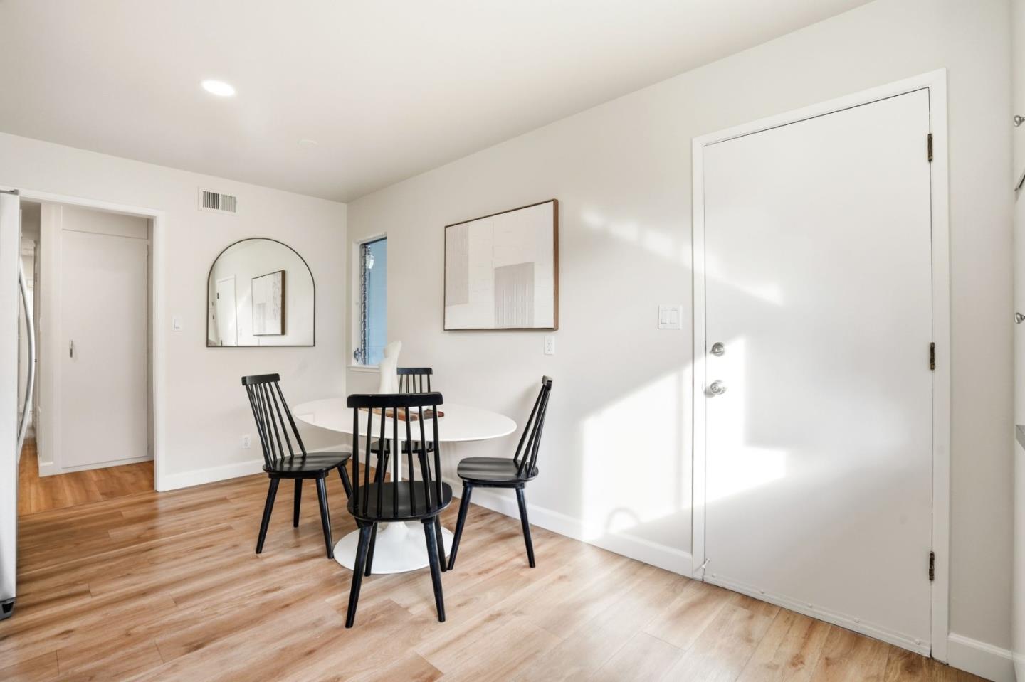 Detail Gallery Image 18 of 50 For 882 San Rafael Ave, Mountain View,  CA 94043 - 3 Beds | 2 Baths