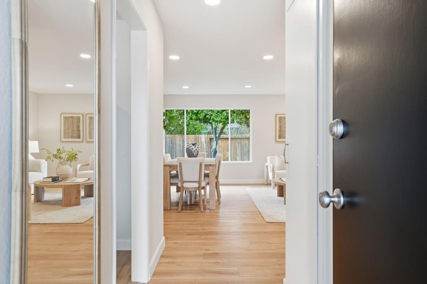 Detail Gallery Image 4 of 50 For 882 San Rafael Ave, Mountain View,  CA 94043 - 3 Beds | 2 Baths