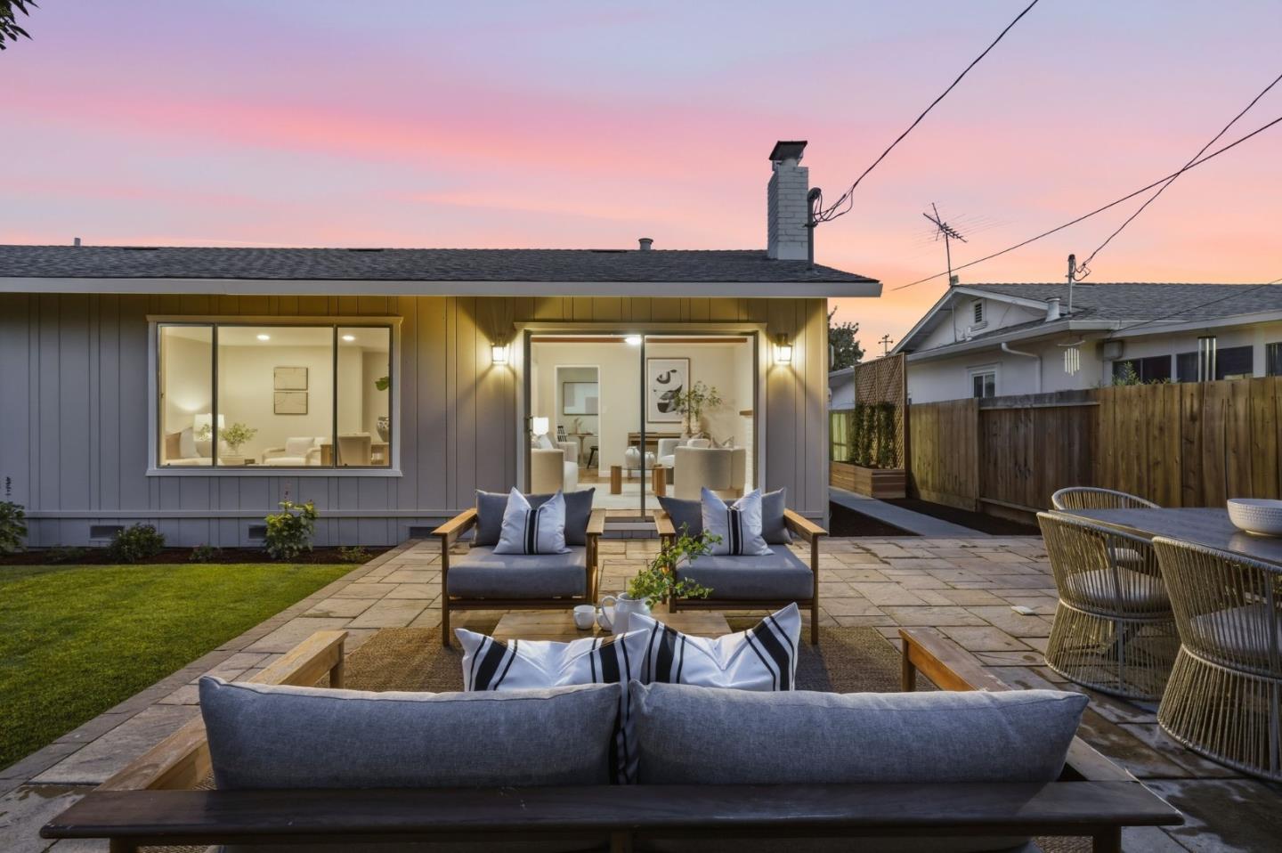 Detail Gallery Image 40 of 50 For 882 San Rafael Ave, Mountain View,  CA 94043 - 3 Beds | 2 Baths