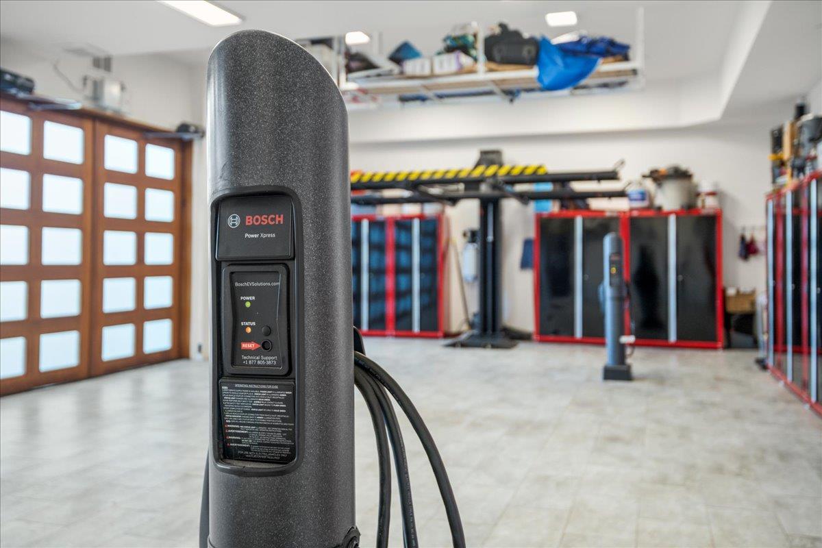 Detail Gallery Image 103 of 200 For 20078 Goetting Ct, Saratoga,  CA 95070 - 6 Beds | 7/4 Baths