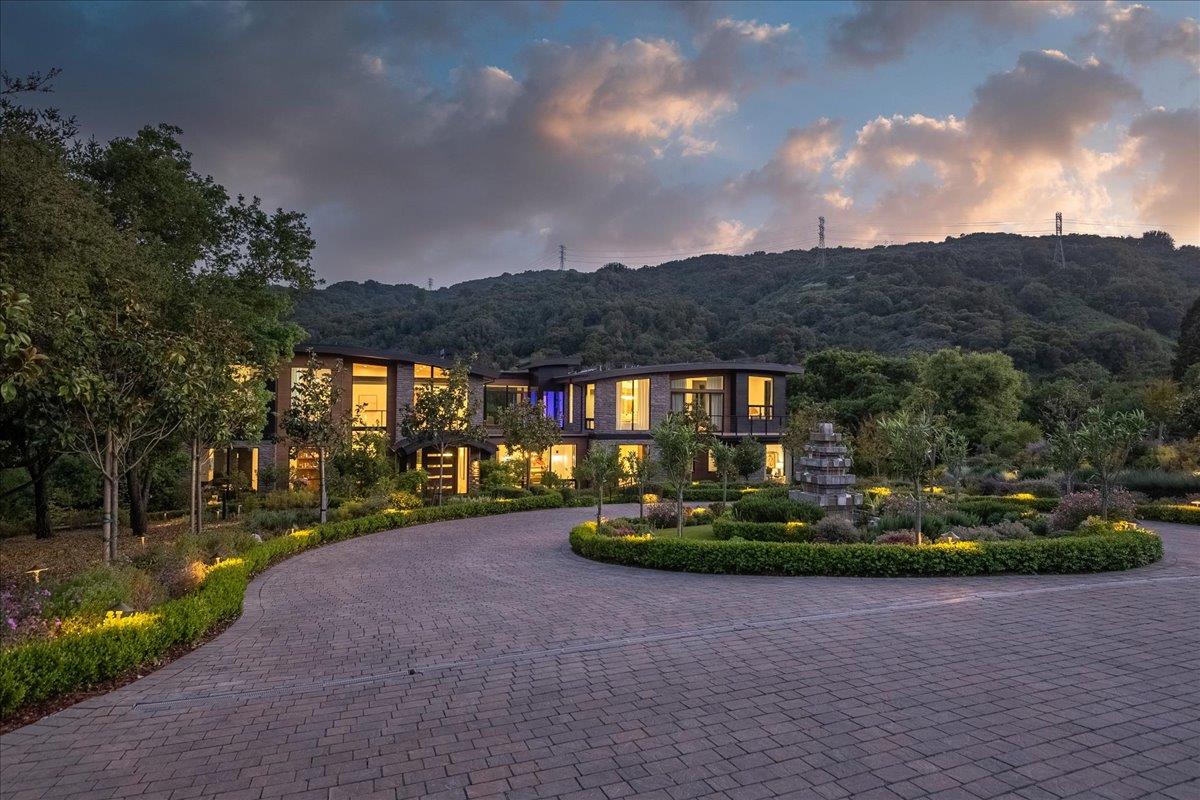 Detail Gallery Image 12 of 200 For 20078 Goetting Ct, Saratoga,  CA 95070 - 6 Beds | 7/4 Baths